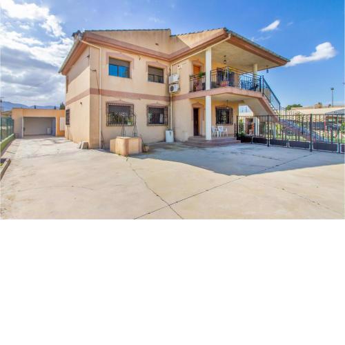 Amazing home in Murcia with WiFi and 3 Bedrooms