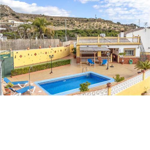 Amazing home in Nerja with WiFi, Outdoor swimming pool and 3 Bedrooms