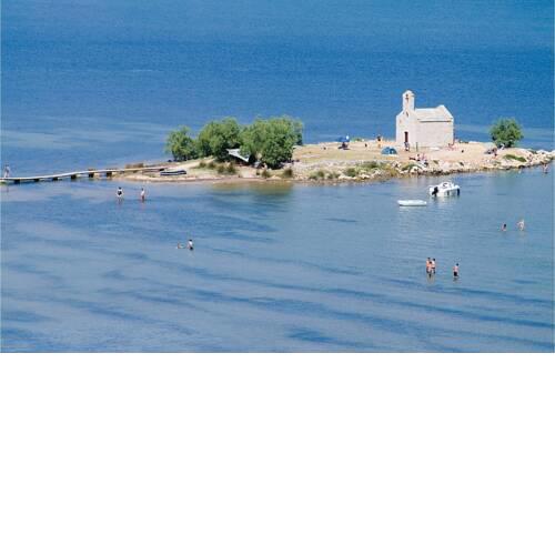 Amazing home in Posedarje w/ Outdoor swimming pool and 4 Bedrooms