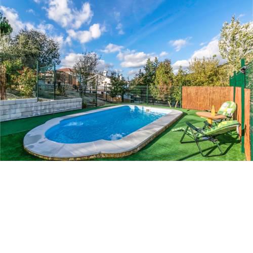 Amazing home in Puertollano w/ Outdoor swimming pool, Outdoor swimming pool and 4 Bedrooms
