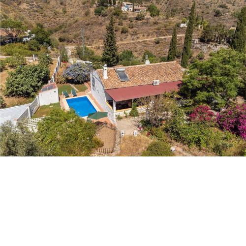 Amazing home in Rincón de la Victoria with Outdoor swimming pool, WiFi and 3 Bedrooms