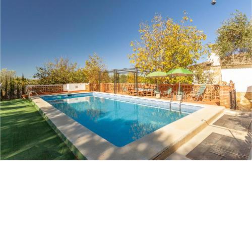 Amazing home in Ronda with WiFi, Outdoor swimming pool and 3 Bedrooms