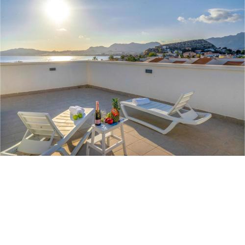 Amazing home in San Juan de los Terrer with WiFi and 3 Bedrooms