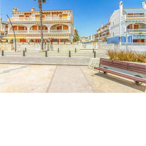Amazing home in Santa Pola with WiFi and 3 Bedrooms