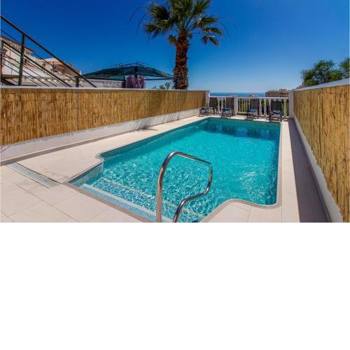 Amazing home in Torrevieja with Outdoor swimming pool, Private swimming pool and 2 Bedrooms