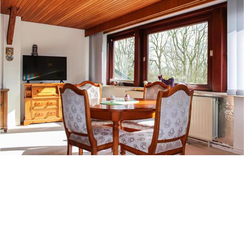 Amazing home in Wurster Nordseeküste with 2 Bedrooms and WiFi