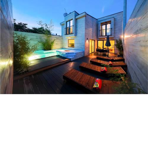 Amazing home in Zadar w/ Outdoor swimming pool, Jacuzzi and 2 Bedrooms