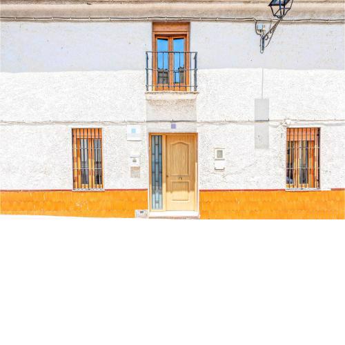 Amazing home in Zafarraya with WiFi and 4 Bedrooms