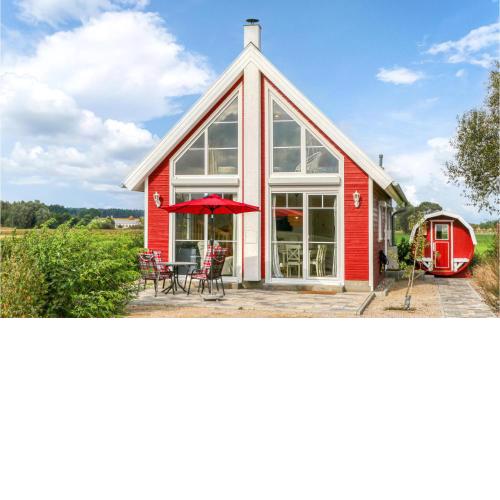 Amazing home in Zerpenschleuse with WiFi, 2 Bedrooms and Sauna