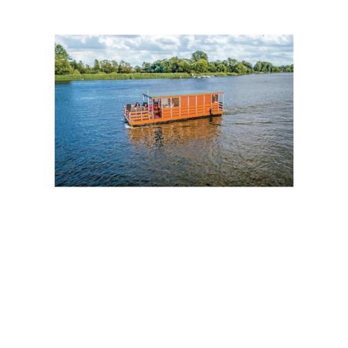 Amazing ship/boat in Havelsee OT Kützkow w/ 2 Bedrooms