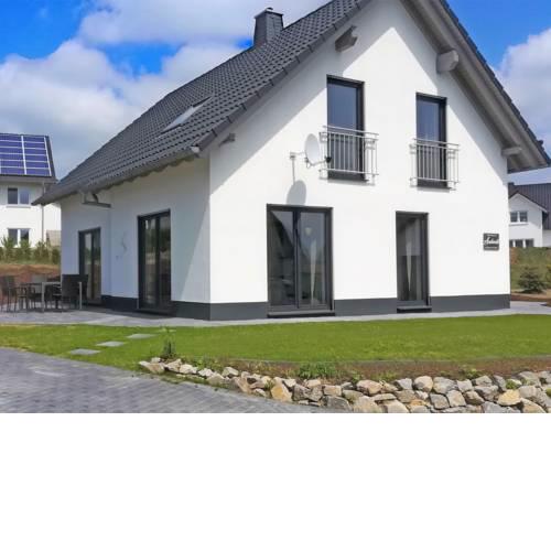 Modern Holiday Home in Winterberg with Garden
