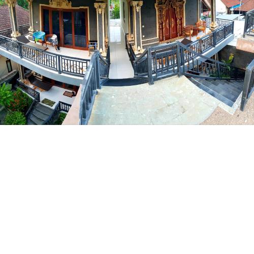 Amed Romance House