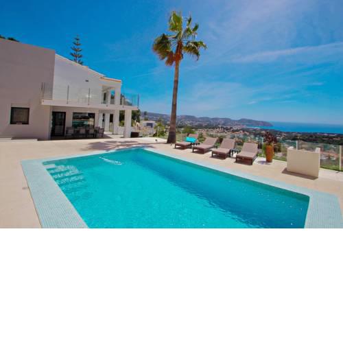 Amigos - holiday home with private swimming pool in Moraira