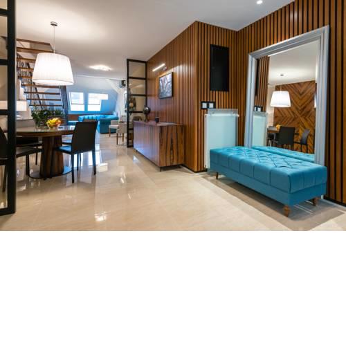 Amiss Apartments