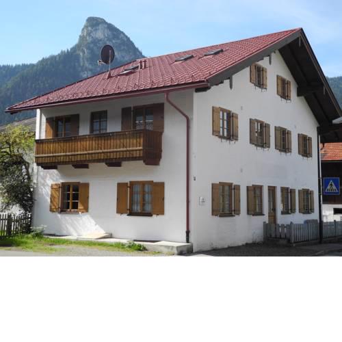 Ammergau Lodge