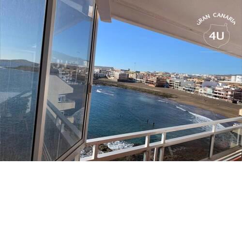 Amplia terraza con el mar a tus pies
