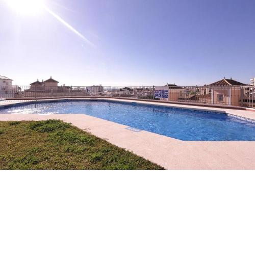Amplio apartamento con piscina cerca de la playa