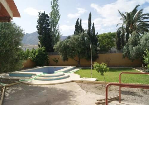 Amplio y estupendo chalet