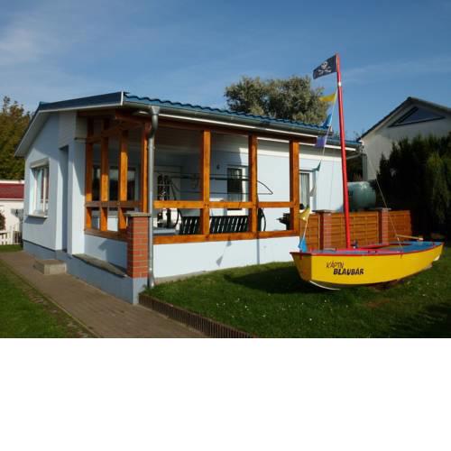 Cozy Bungalow in Klutz with Veranda
