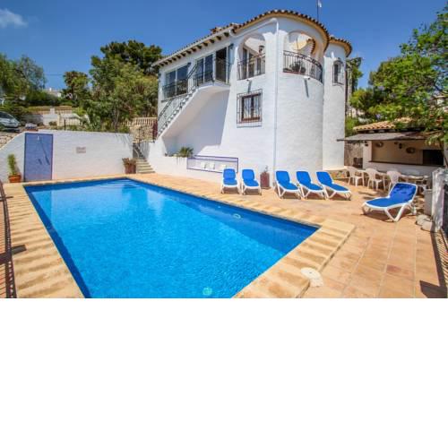 Ana - modern villa with splendid views in Benissa
