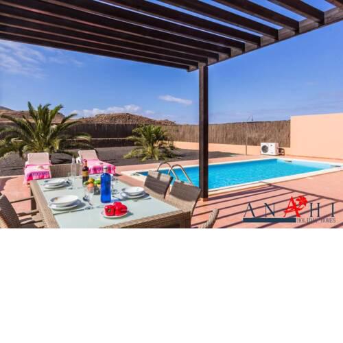 Anahi Homes- Villa Palm View