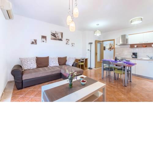 Anali Apartment
