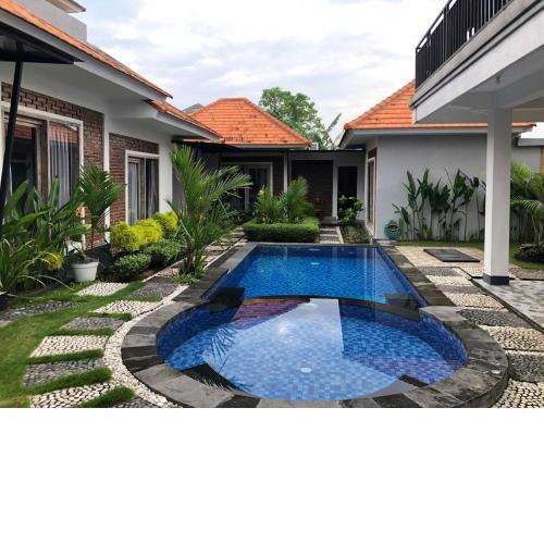 Andrew Villa Bali
