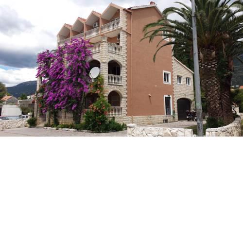 Angolo Apartments