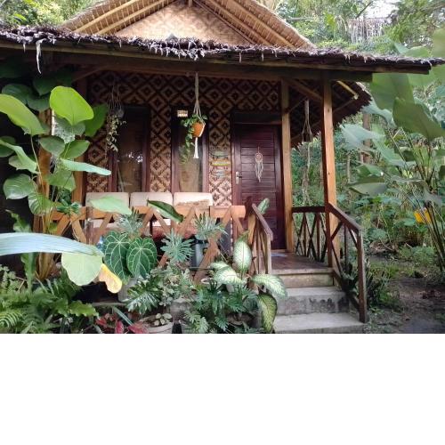 anik homestay & dormy Batukaras