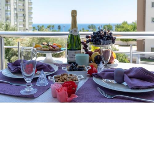 ANTALYA LARA 1+1 LUXURY APARTMENT