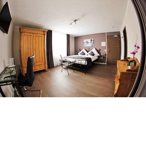 Apado-Hotel garni