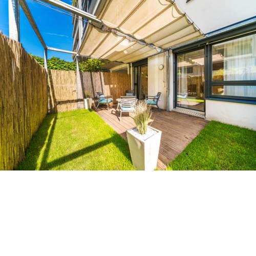 Apart SKY Residence with Garden