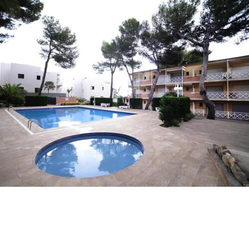 Apartament amb zona comunitaria i piscina lola