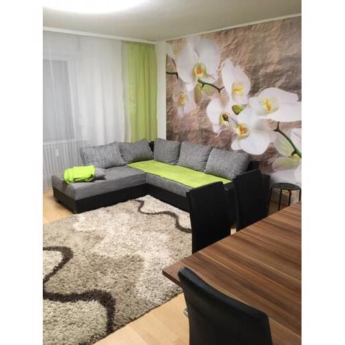 Apartament mit Balkon