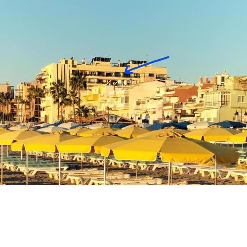 APARTAMENTO 1ª LINEA PLAYA GARAJE PISCINAS TERRAZA