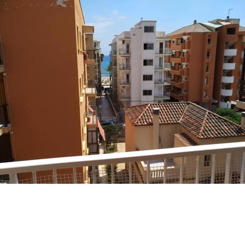 Apartamento 3 habitaciones al lado del mar.