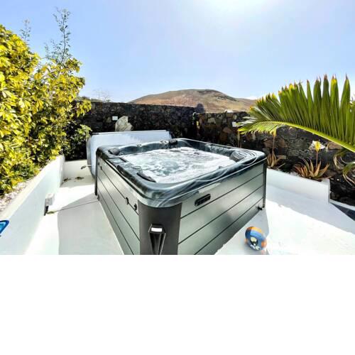 Apartamento 6 con jacuzzi y vista a la montagna