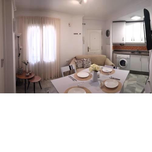 APARTAMENTO A 2 MINUTOS PLAYA Y DEL CENTRO