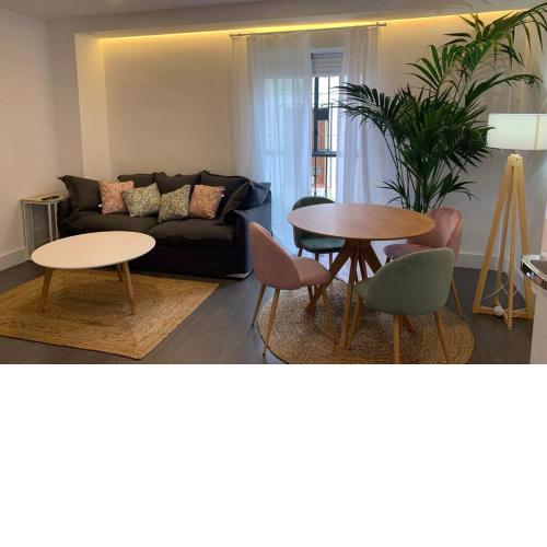 Apartamento a estrenar a un minuto del Alcázar