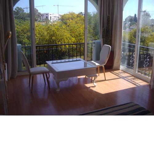 Apartamento amueblado Estepona-Marbella un dormitorio, 2 camas, sofa cama salon, a 1 Km playa, cortas temporadas.