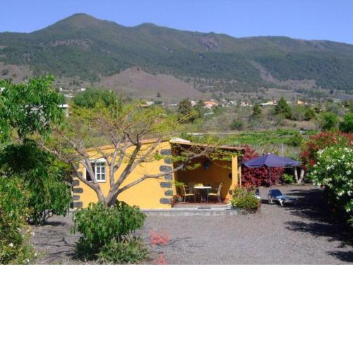 Apartamento B, A/A, WiFi, Equipado, vista a la montaña, La Palma
