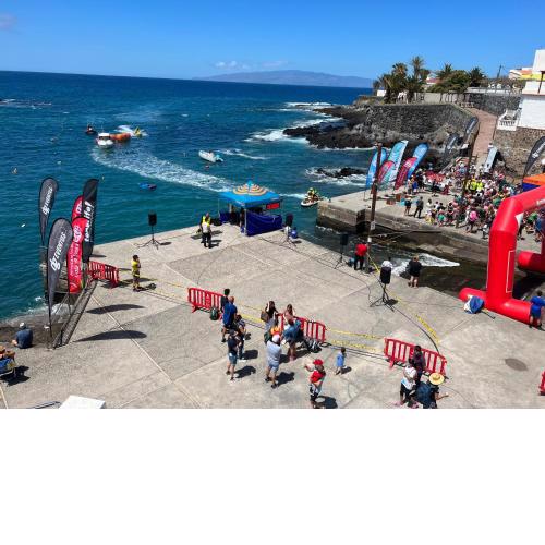 Apartamento bajo de 2 habitaciones frente a la Playa de Alcalá, Tenerife!