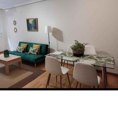 Apartamento céntrico con parking