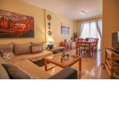 Apartamento céntrico en playa Arenal - MIRAIFACH