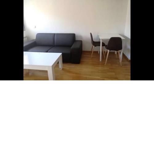 Apartamento cerca del metro con plaza de garage
