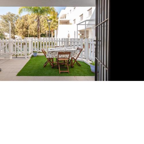 Apartamento Chorrillo con terraza y piscina