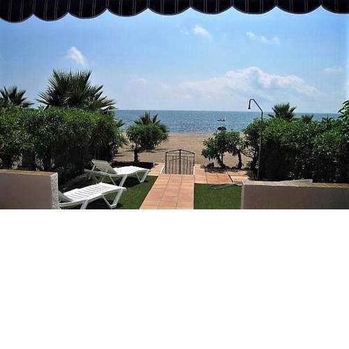 Apartamento con acceso directo a la playa