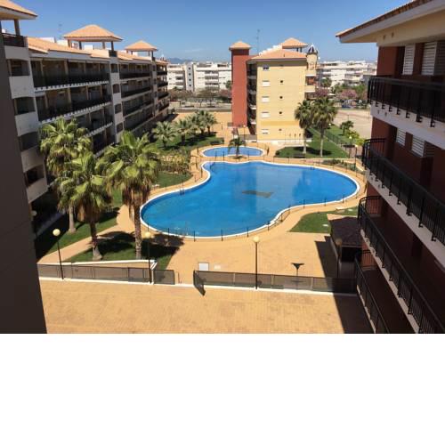 Apartamento con amplia terraza, Wifi y garaje