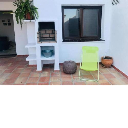 apartamento con amplio porche y bbq