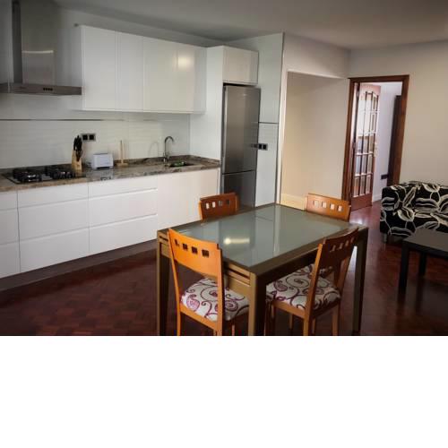 Apartamento con balcón